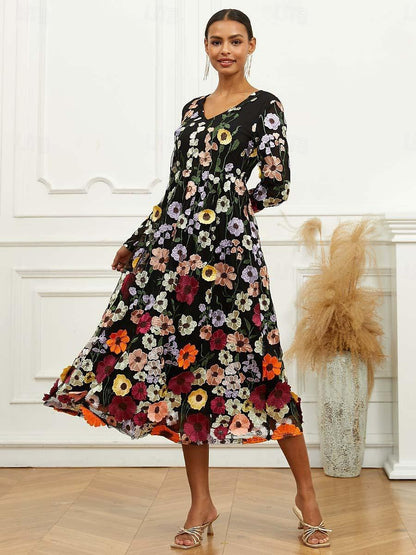 Bishop Kollu Çiçek İşlemeli Elbise