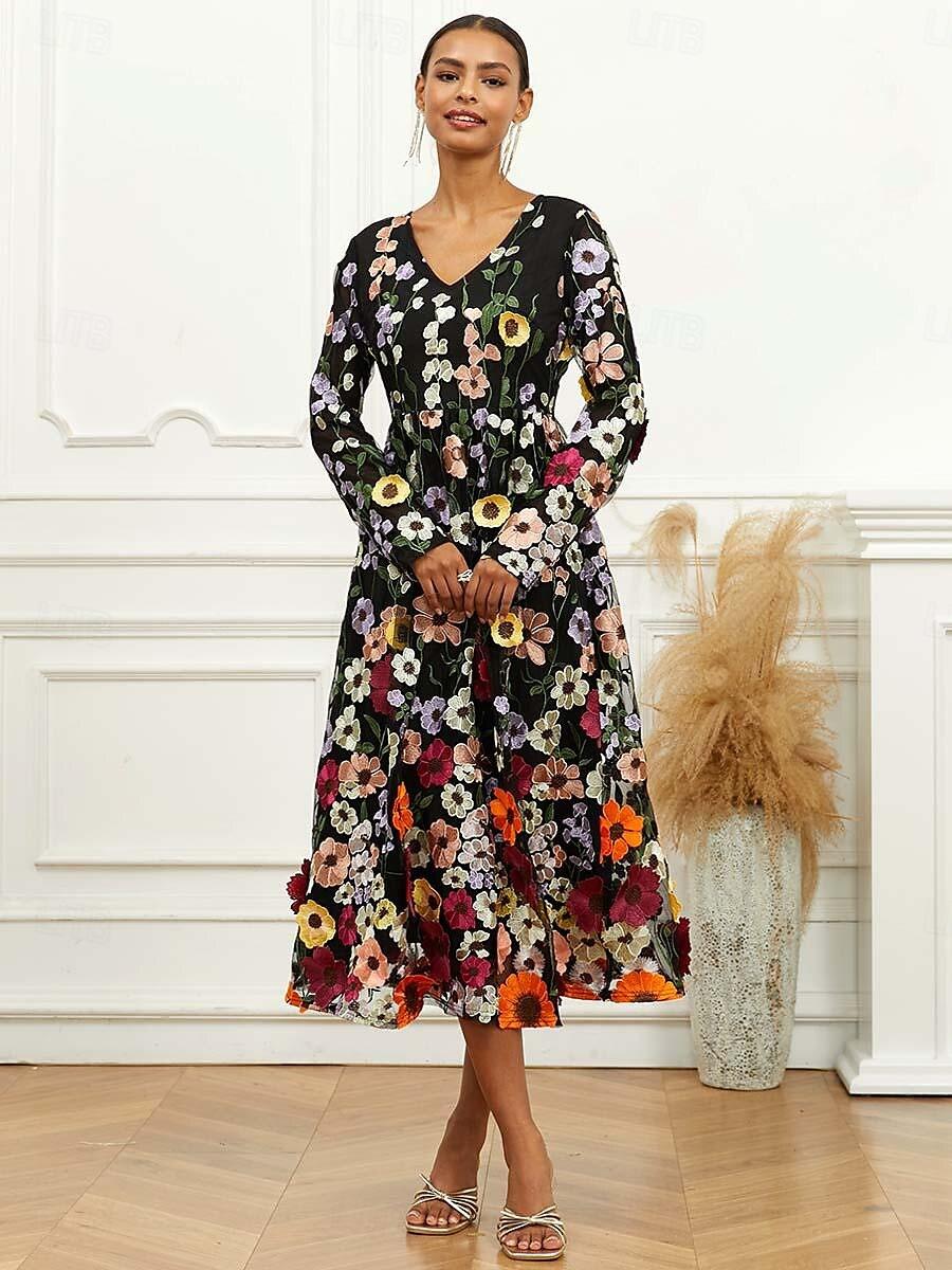 Bishop Kollu Çiçek İşlemeli Elbise