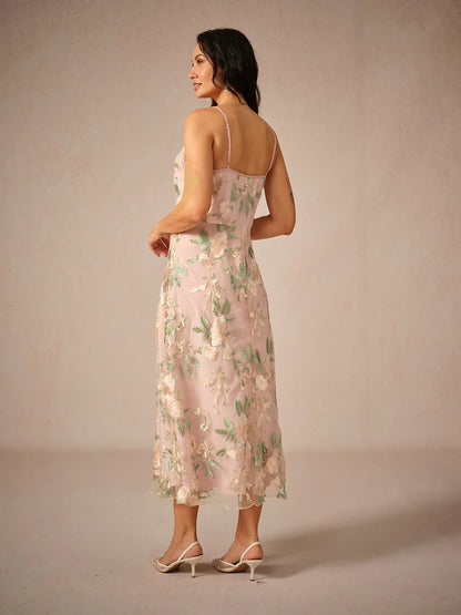 Nakış Detaylı Şifon ve Dantel Takım Set