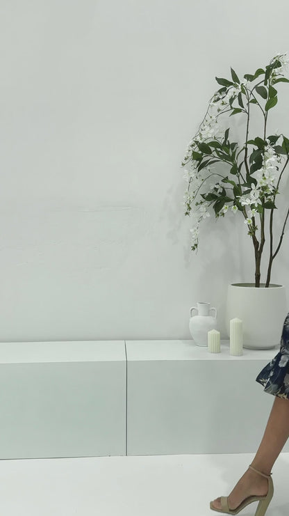 V Yaka Çiçek Desenli Şifon Elbise